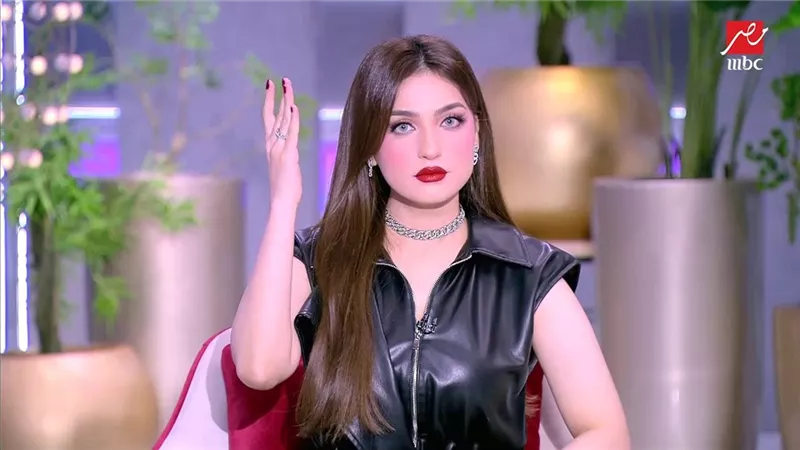ياسمين عز: بلاش تقولي لجوزك خليك معايا العمر كله.. هو إنتي من المُعمرين؟