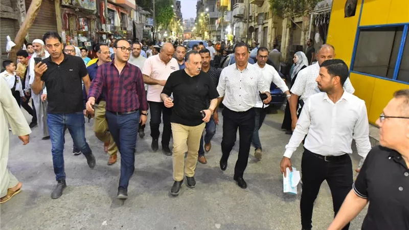 محافظ أسيوط في جولة ميدانية لمتابعة انضباط شارع رياض بعد إزالة الإشغالات 