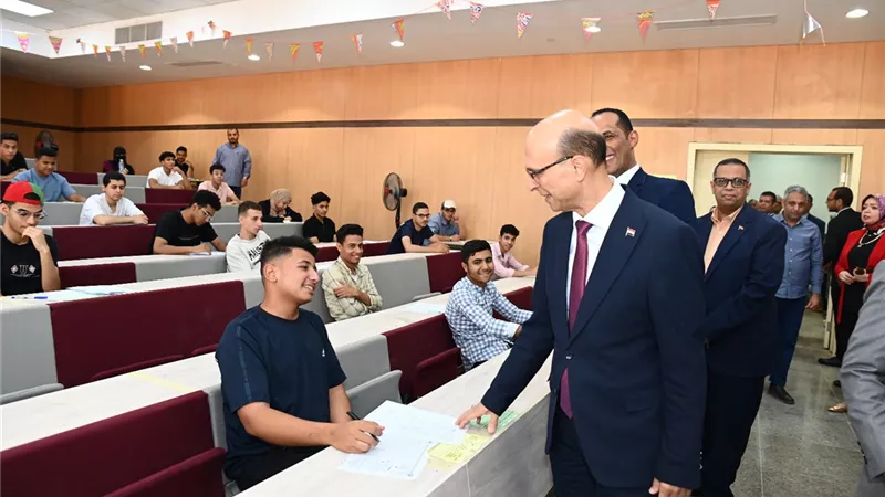 أحمد المنشاوي يتفقد لجان امتحانات جامعة أسيوط الأهلية ويتابع انتظام العمل 