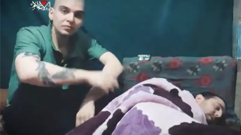 «مكالمات هاتفية من الأسر» تثير رعب الإسرائيليين.. فهل تمارس حماس حرب نفسية؟