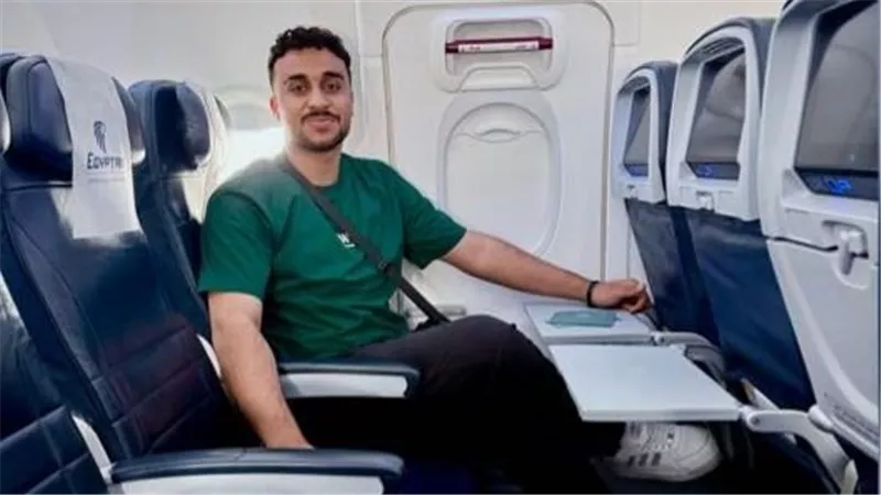 «طريق الـ44 بوابة».. طالب يروي لحظات العودة من ليبيا |خاص