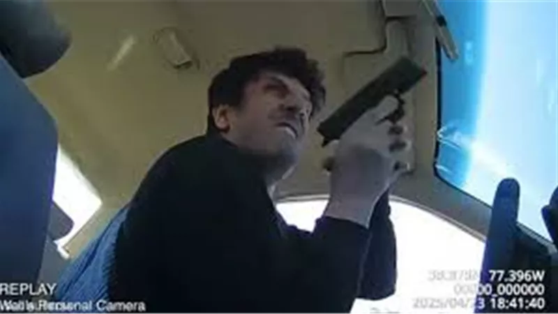حادث مرور ينتهي بمأساة: سائق غاضب يفتح النارعلى 3 ضباط ثم 