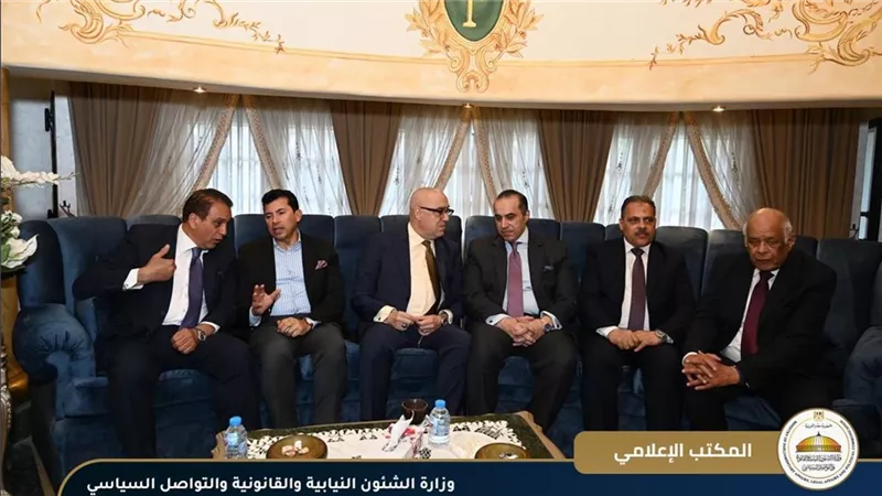 لماذا عقد 