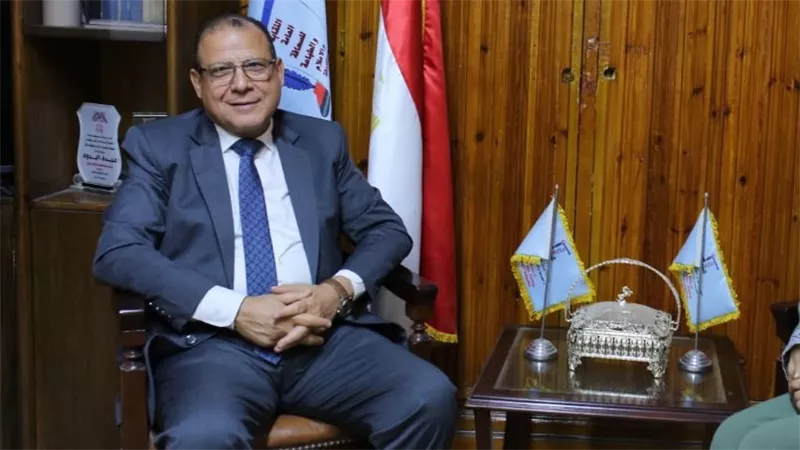 اتحاد عمال مصر يكشف 4 أسباب حاسمة لمد الدورة النقابية.. ويقترح زيادة مدتها لـ5 سنوات