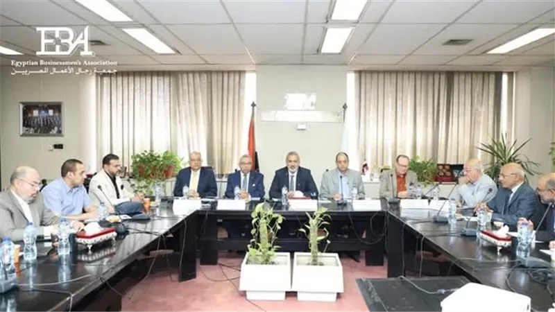 جمعية رجال الأعمال تضع خارطة طريق لتطوير الصناعات المحلية في قطاع التشيد