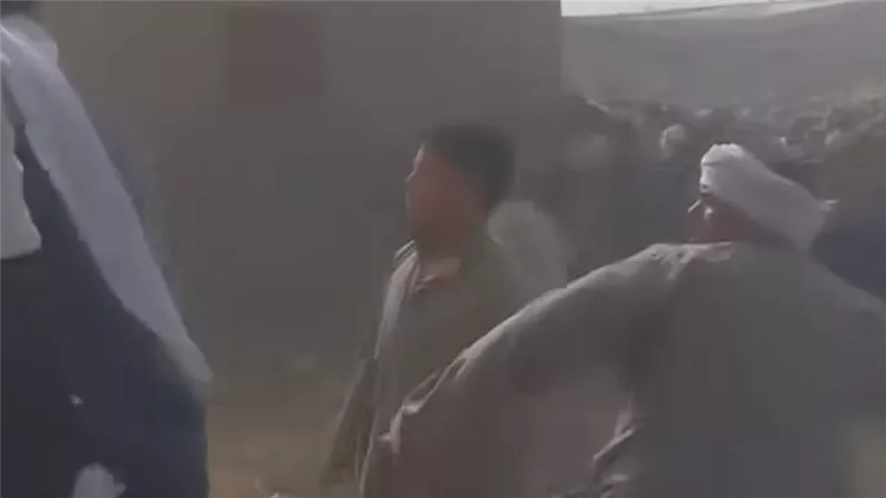 خروف يتسبب في مشاجرة بالحجارة بين التُجار داخل سوق طامية بالفيوم
