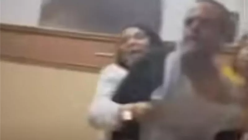 بكفالة 1000 جنيه.. إخلاء سبيل إحدى المتهمات بالاعتداء على محامي المحلة