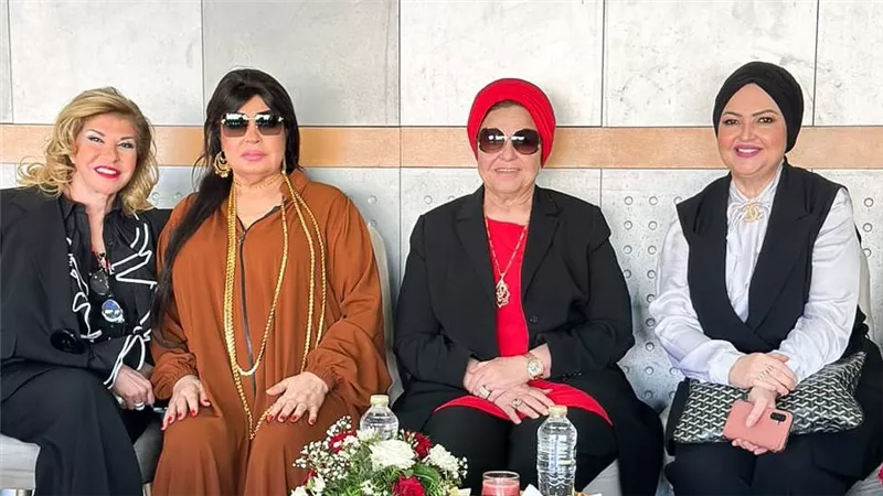برعاية «تحيا مصر».. نجوم الفن يشاركون في احتفالية زفاف جماعي لـ300 فتاة 