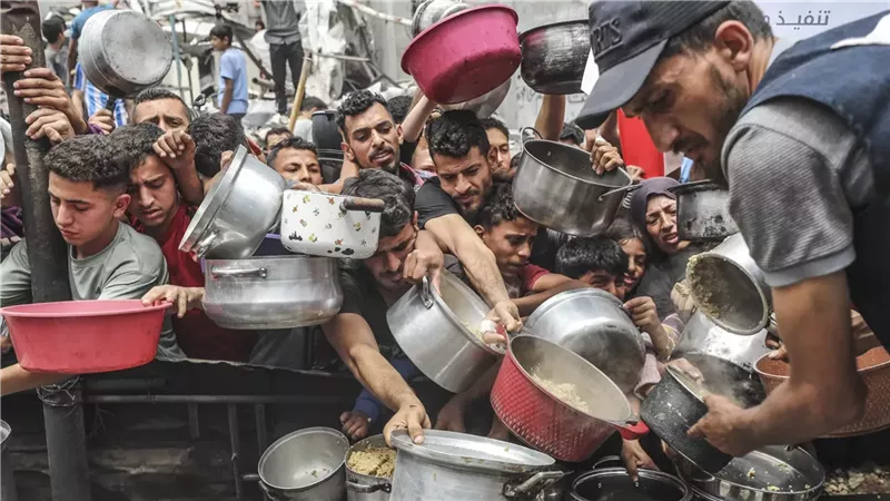 كارثة صحية وإنسانية في غزة.. نفاد الأدوية ومجاعة تهدد حياة مليون فلسطيني