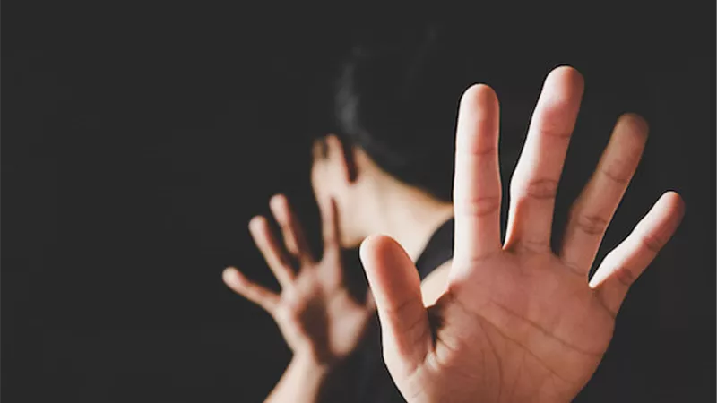 احترس .. القومي للطفولة : الكلام والنظرات التي تحمل إشارات جنسية تعتبر 