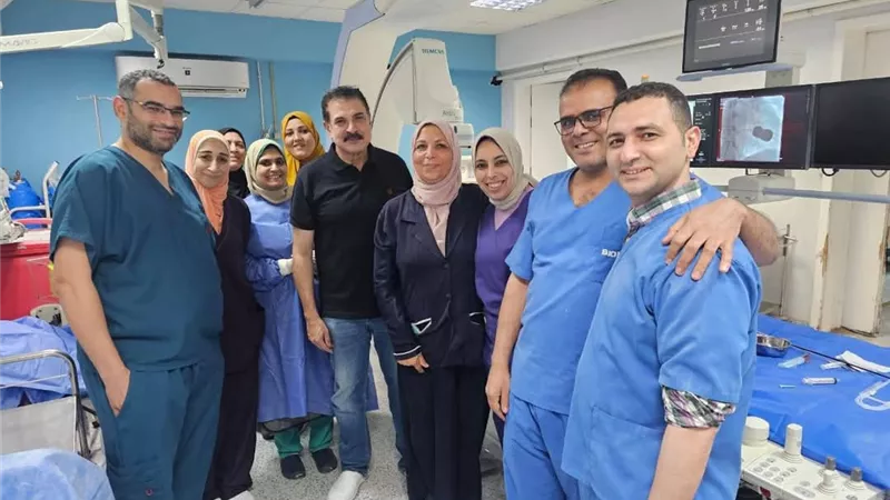 انقاذ حالة معقدة تعاني من رفرفة أذينية وصعوبة في التنفس لسيدة اربعينية