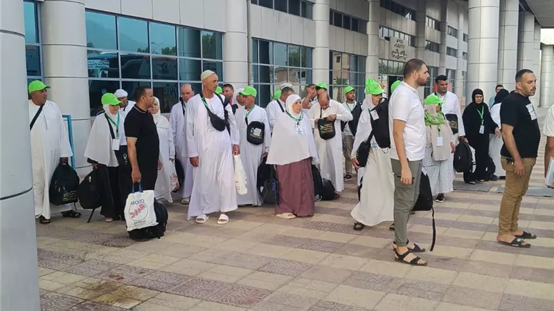 1292 حاج من حجاج البر يغادرون ميناء نويبع البحري متجهين لبيت الله الحرام