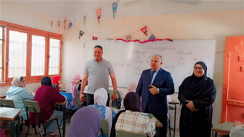  قبيصي يتابع لجان امتحانات النقل بشرق وغرب الفيوم ويؤكد على الانضباط 