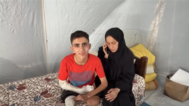بترت قدماه وفقد شقيقه التوأم.. قصة أحمد الغلبان لاعب الجمباز ضحية الغارات بغزة