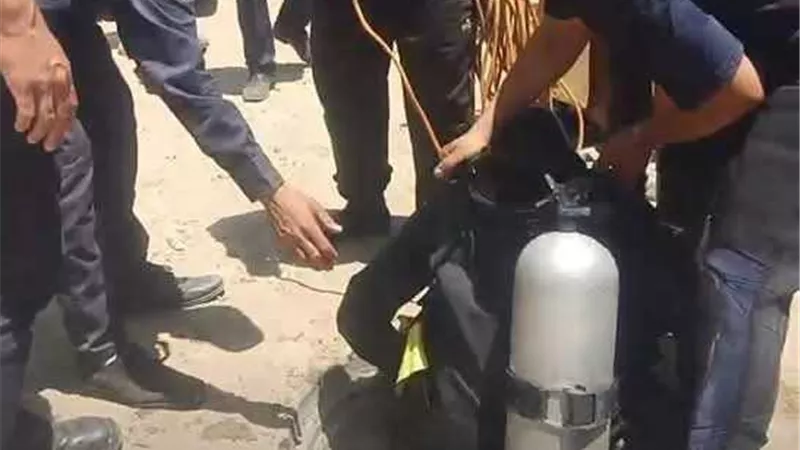 بالأسماء.. تفاصيل مصرع عامل وإصابة إثنين في بئر صرف صحي بأسيوط