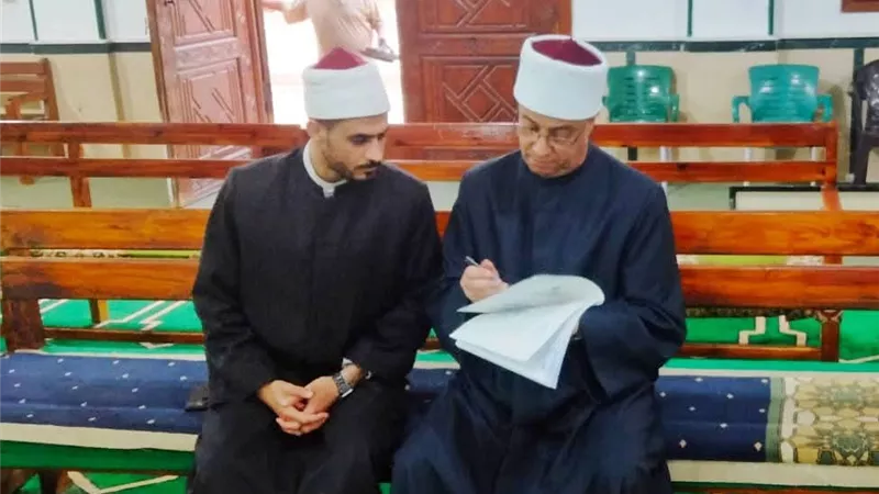 الأوقاف بالسويس: الالتزام بأداء الدروس يحقق رسالة المسجد بالتوجيه والإصلاح