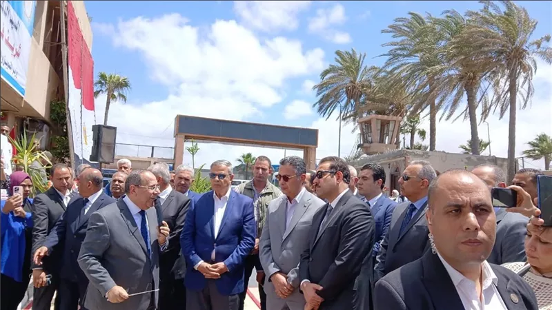 بعد تطويرها.. وزير التموين يتفقد محطة الزيوت والشحوم بالإسكندرية