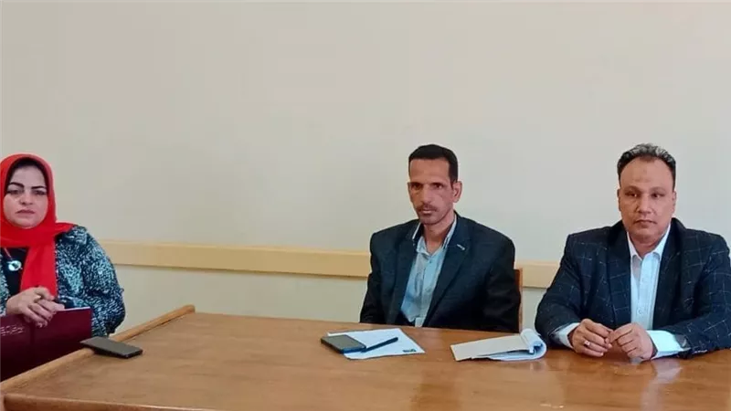 وكيل الشباب والرياضة بالفيوم يجتمع بمديري الإدارات لسيرالعمل داخل المنشآت 