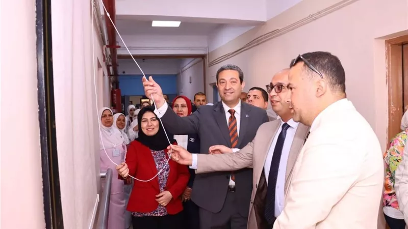 محافظ دمياط يفتتح وحدات عناية مركزة بـ20 مليون جنيه لتعزيز الخدمات الطبية