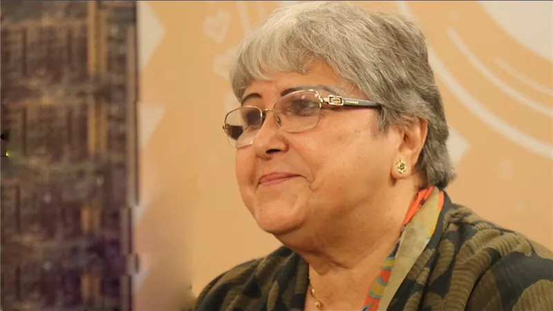 أمينة النقاش تهاجم نوال الدجوي: رائدة في خصخصة التعليم وليس في تطويره