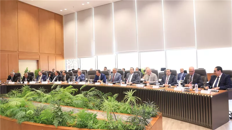 وزير التعليم العالي يوجه بأهمية تسويق الجامعات الأهلية لبرامجها الدراسية
