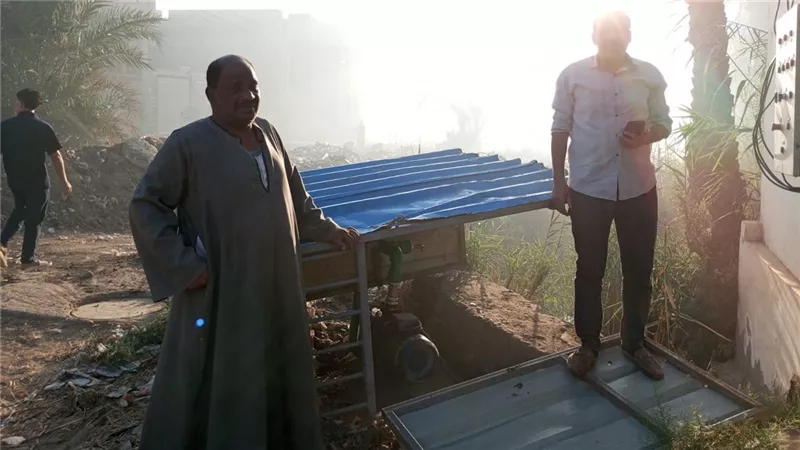 تركيب رافع مياه جديد بقدرة 15 حصان لخدمة منطقة جبل العين بالفيوم |صور