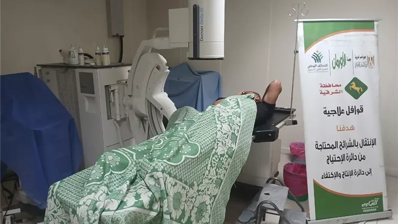 التضامن تسليم 232 سماعة طبية بقرى ونجوع محافظة قنا لمساعدة ذوي الهمم