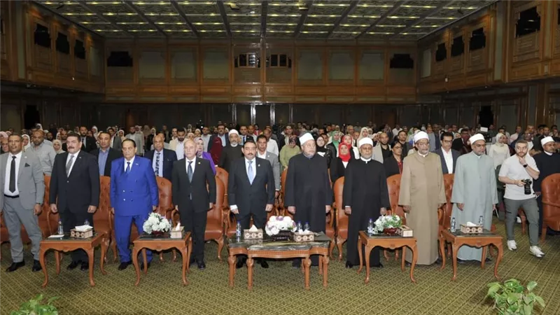 تخريج 300 مدرب تنمية ذهنية بمعلمي الأزهر ضمن المبادرة الرئاسية «بداية»