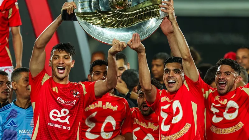بن شرقي: فرحة أول بطولة مع الأهلي لا توصف.. ومعلول يستحق تمثالًا