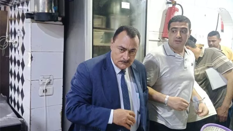 سي فود منتهي الصلاحية.. ضبط كمية من الجمبري غير صالح للاستخدام الآدمي بدمياط 