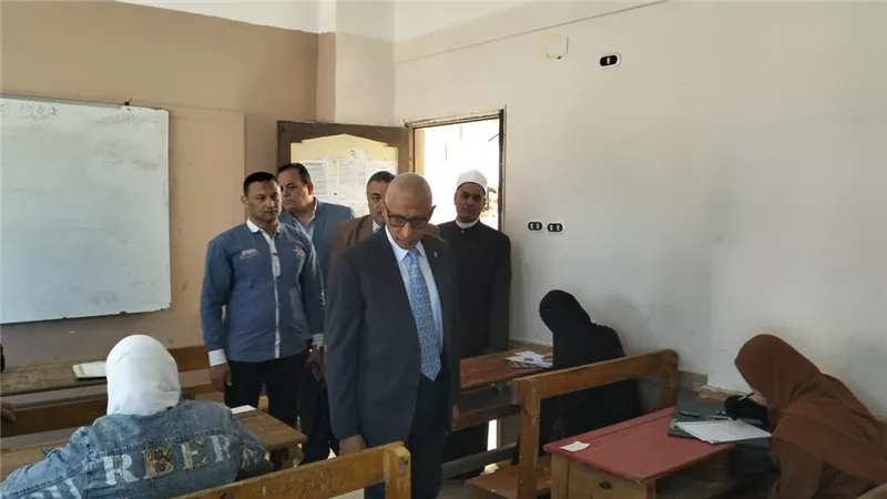 الثانوية الأزهرية 2025.. محافظ شمال سيناء: الامتحانات تسير بانتظام وهدوء