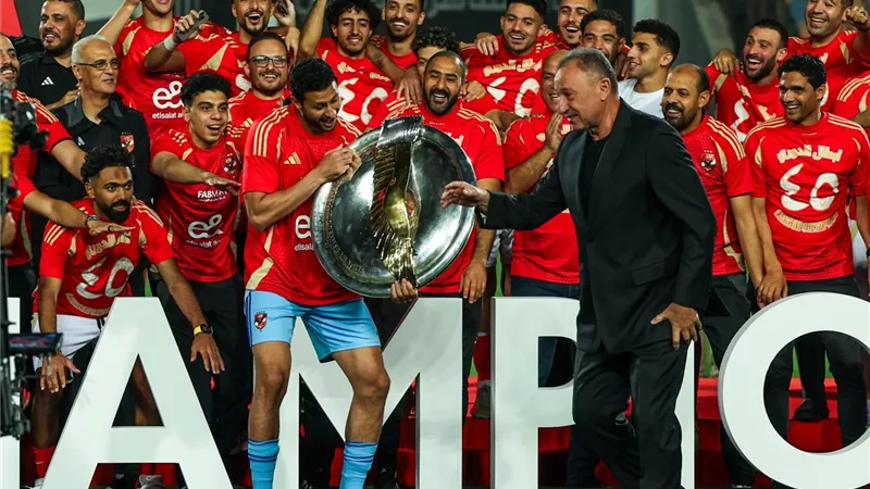 التاريخ يواصل تسجيل ريمونتادا الأهلي في الدوري لإقتناص اللقب الغالي