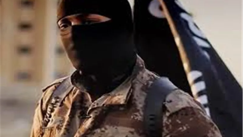 عادل حموده: «داعش» يطور أساليبه عبر شبكات لامركزية ويصعّد هجماته في سوريا 