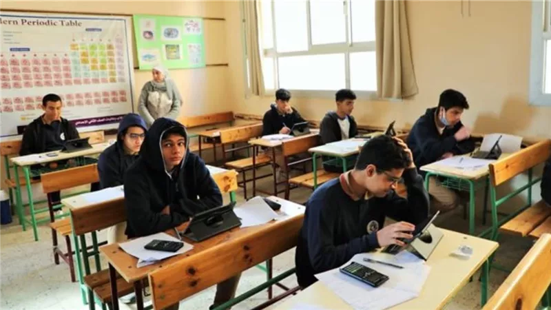 «حوار مجتمعى»: تأخير تسليم امتحانات الإعدادية نصف ساعة فى عدد من اللجان
