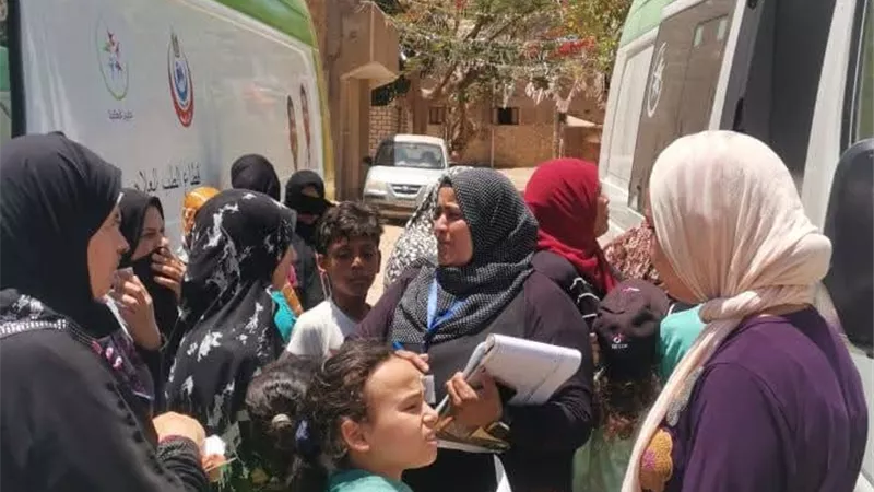 الكشف على 1260 مواطنا في قافلة علاجية بمنطقة العمدة في السويس