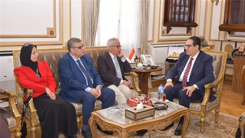 تجديد الاعتماد المؤسسى والاعتماد البرامجى لكلية الطب البيطرى بجامعة القاهرة 