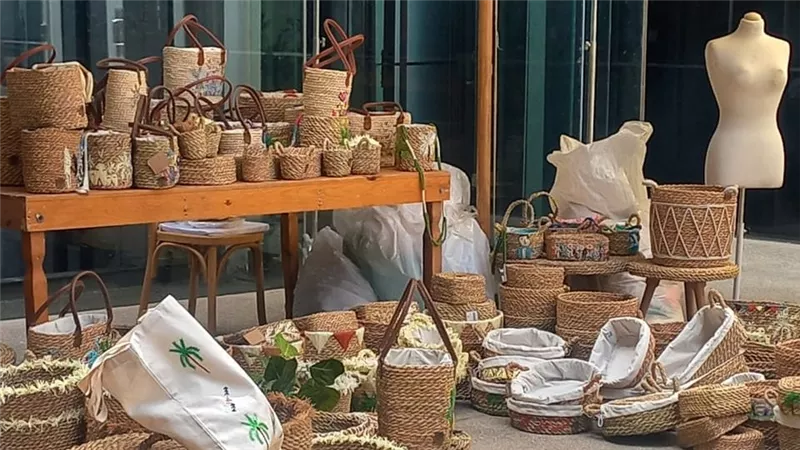 التضامن تنظم معرض « ديارنا للحرف اليدوية والتراثية» ببنك الإمارات دبي