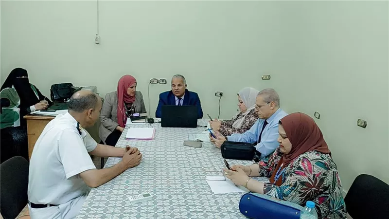 وكيل تعليم الفيوم يتابع امتحانات الشهادة الإعدادية بمادة اللغة العربية