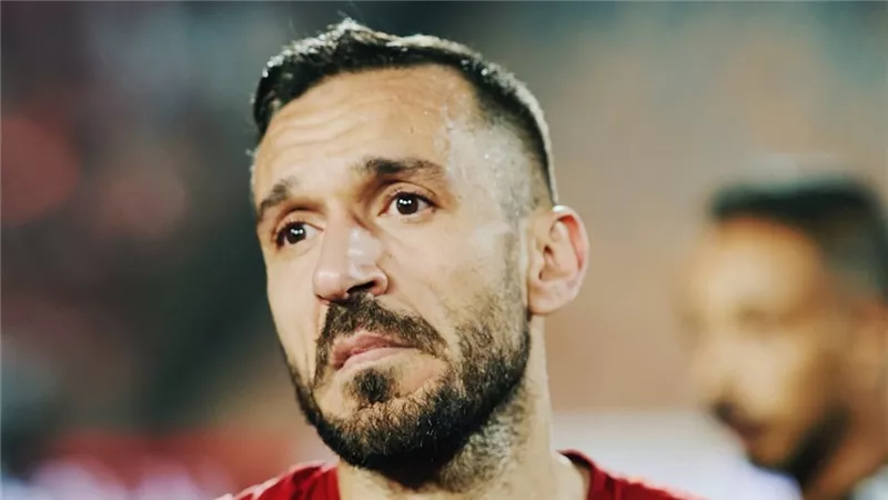 رسميًا.. الأهلي يودع معلول ويعرض عليه العودة كإداري أو مدرب