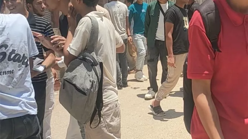 تفاوت في آراء طلاب الثانوية الأزهرية بالفيوم عن امتحان القرآن والحديث 