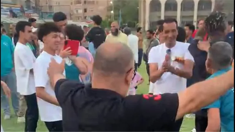 كله بيرقص.. طبل ومزمار بلدي بعد صعود كهرباء الإسماعيلية للدوري الممتاز |صور