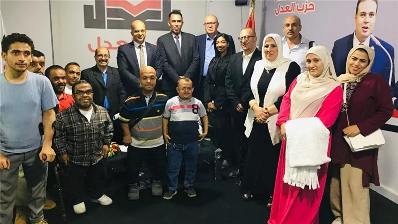 العدل يطالب بزيادة ممثلي المعاقين بالمجالس النيابية وبتمثيل الأقزام بالجهات