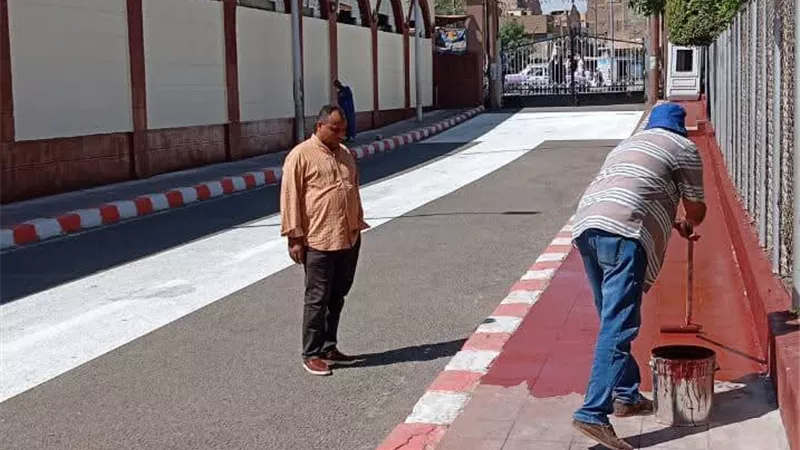 إعادة دهان وترميم البلدورات والأسفلت بمسجد سيدي عبد الرحيم القنائي | صور