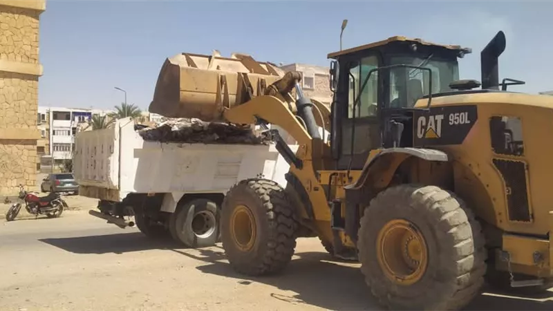 استعدادا لعيد الأضحي.. رفع كفاءة الشوارع حول المساجد بالسويس 