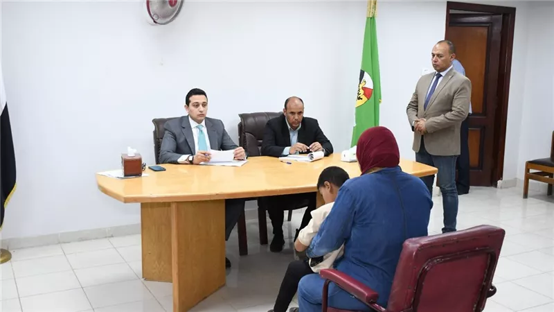 نائب محافظ الفيوم يعقد لقاء لخدمة المواطنين بمدينة أبشواي