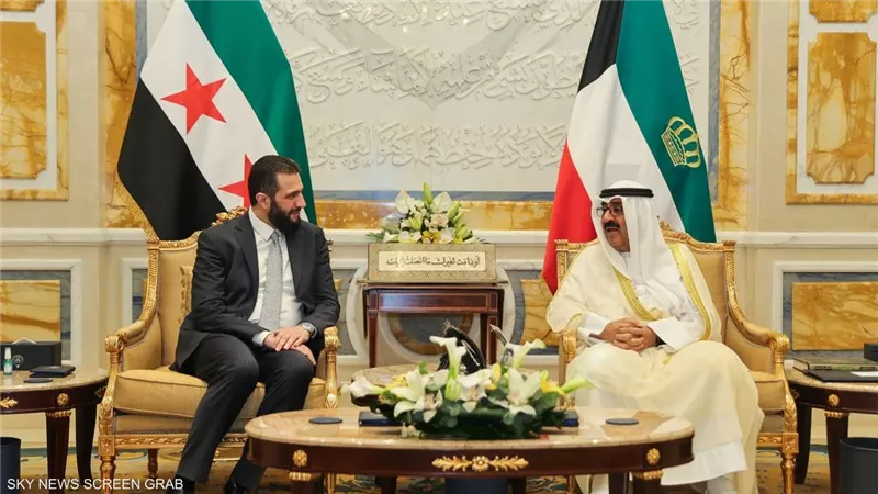 الرئيس السوري أحمد الشرع يصل الكويت في زيارة رسمية لبحث العلاقات الثنائية