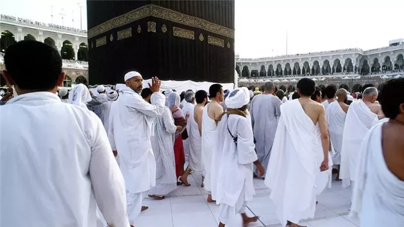 ما حكم صلاة ركعتين عند الإحرام بالحج أو العمرة؟ الإفتاء توضح