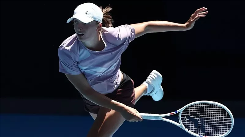 إيغا سوياتيك تواصل تألقها في Roland Garros وتتأهل إلى ربع النهائي