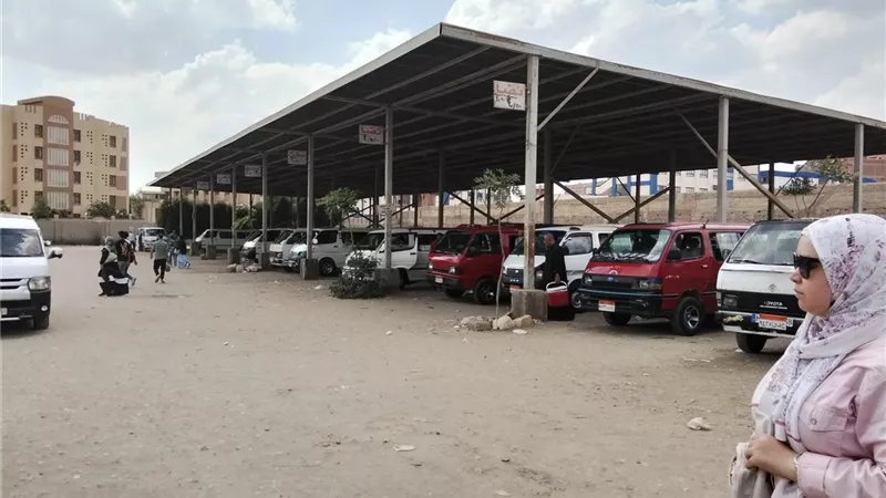 مفيش حمامات ولا أمن.. أهالي الغربية يستغيثون من إهمال موقف السنطة