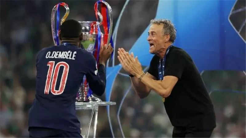 موسم استثنائي.. عثمان ديمبلي يتوج بجائزة أفضل لاعب في دوري أبطال أوروبا